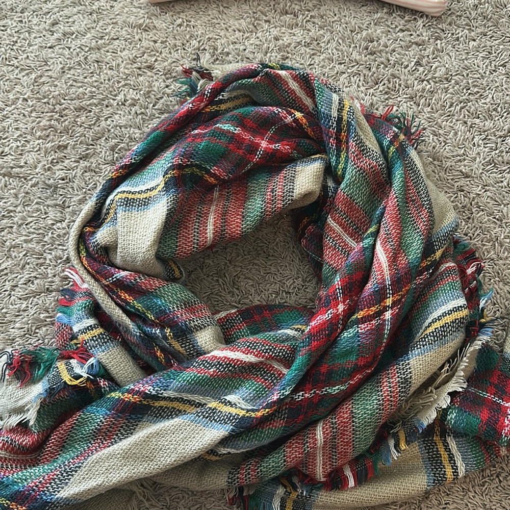 Scarf - Picture 2 of 3